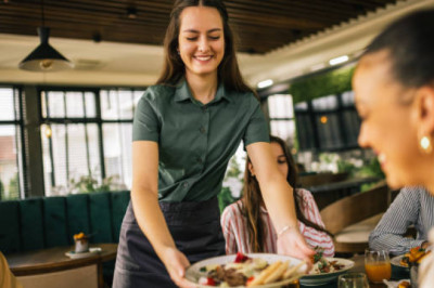 Trazimo žensku osobu za rad u fast foodu,Novi vinodolski, HR