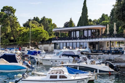 Bistro Yacht Club Opatija traži pojačanja za naš tim! Pomoćni kuhar, Kuhar pripravnik, Grill majstor